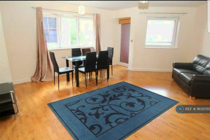 1 Bedroom Flat To Rent In Brookfield House, Hemel Hempstead, HP2