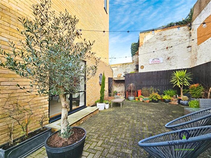 2 Bedroom End Of Terrace House For Sale In Albion Mews, Broadstairs, Kent, CT10