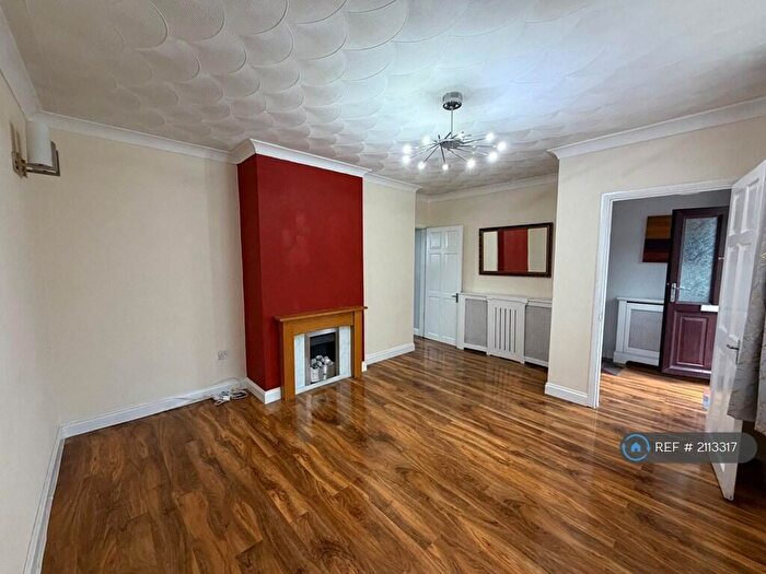 3 Bedroom Semi Detached House To Rent In Chippenham Road, Romford, RM3