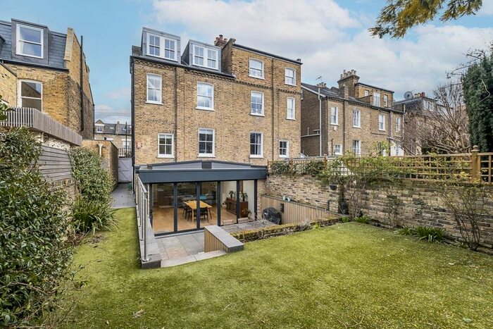 5 Bedroom Semi-Detached House To Rent In Redgrave Road, London, SW15