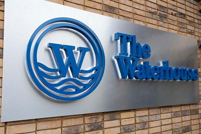 2 Bedroom Flat To Rent In Worrall Street, Salford, M5