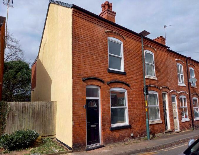 2 Bedroom End Of Terrace House To Rent In North Road, Birmingham, B17