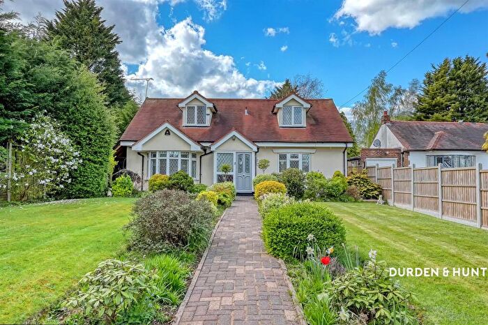 2 Bedroom Detached House For Sale In Tysea Hill, Stapleford Abbotts, RM4