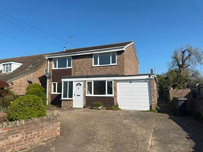 4 Bedroom Detached House To Rent In Oakley Road, Clapham, MK41