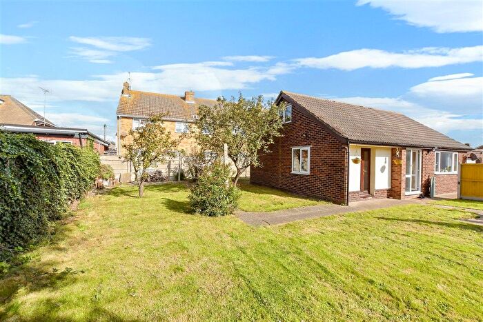 3 Bedroom Chalet For Sale In Northwood Road, Ramsgate, Kent, CT12