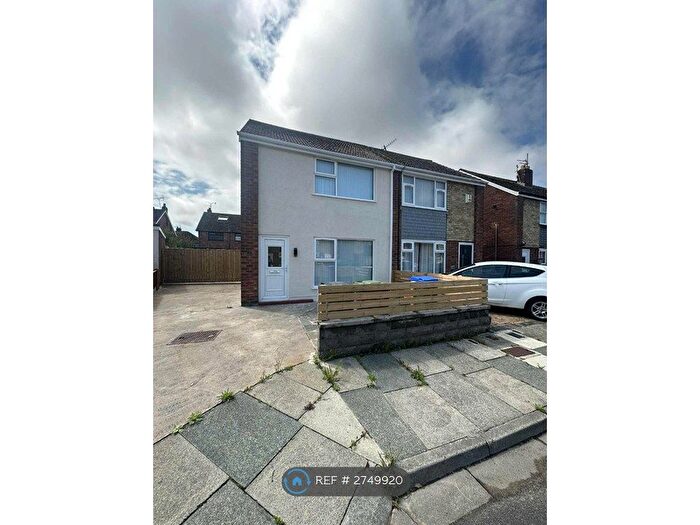 2 Bedroom Semi Detached House To Rent In Lothian Place, Blackpool, FY2