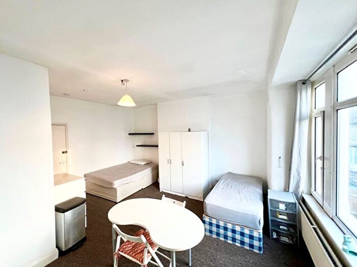 Studio To Rent In Nightingale Road, Harlesden, NW10