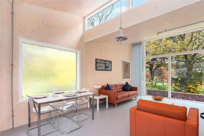 3 Bedroom Semi-Detached House To Rent In Forest Road, London, E7