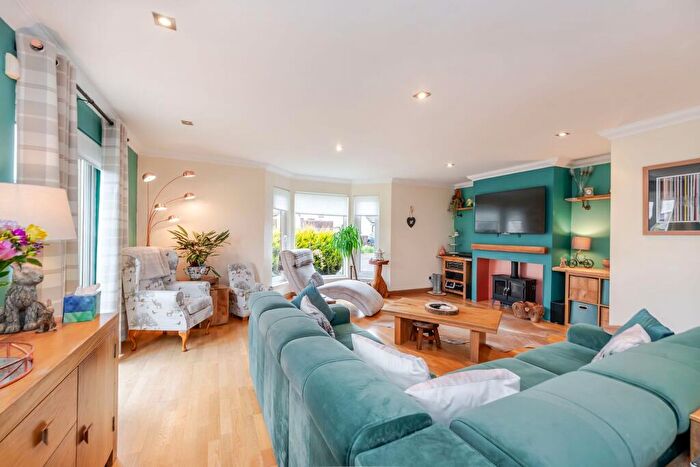 5 Bedroom Detached House For Sale In Curling Pond Lane, Longridge, Bathgate, EH47