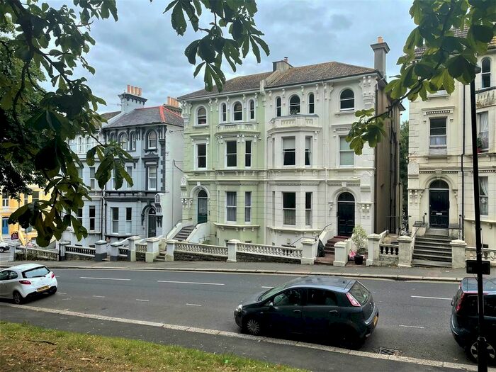 2 Bedroom Flat To Rent In Cornwallis Gardens, Hastings, TN34