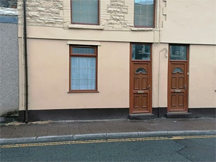 1 Bedroom Studio To Rent In Ynyshir Road, Ynyshir, Porth, Rhondda Cynon Taff., CF39