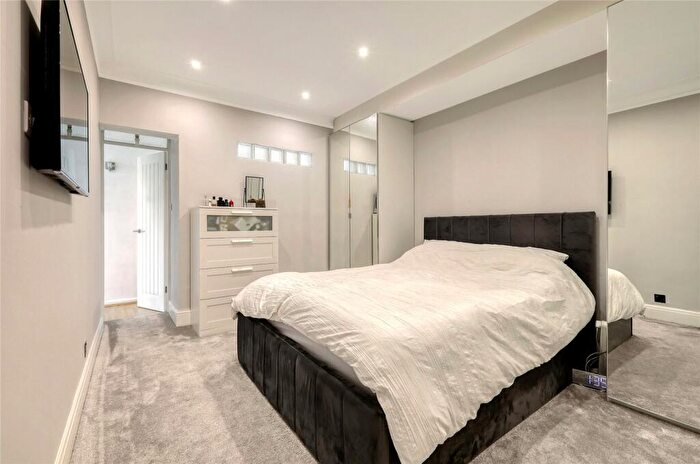 2 Bedroom Apartment For Sale In Silchester Corner, Thorpe Bay Borders, Essex, SS3