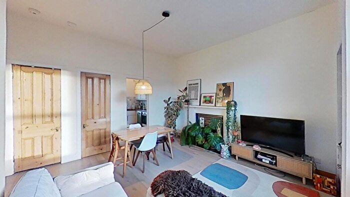 2 Bedroom Terraced House To Rent In Henderson Row, Edinburgh, EH3