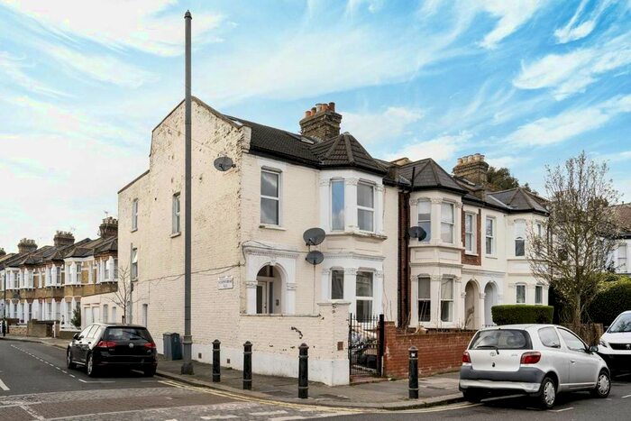 1 Bedroom Flat To Rent In Percy Road, London, W12