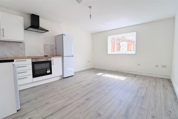 1 Bedroom Flat To Rent In Great Square, Braintree, CM7