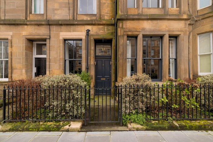 3 Bedroom Flat For Sale In East London Street, Edinburgh, EH7