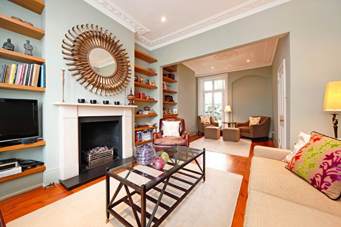 4 Bedroom Detached House To Rent In Doria Road, London, SW6