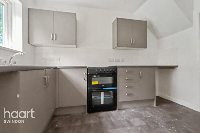 2 Bedroom End Of Terrace House To Rent In Minety Road, Swindon, SN2