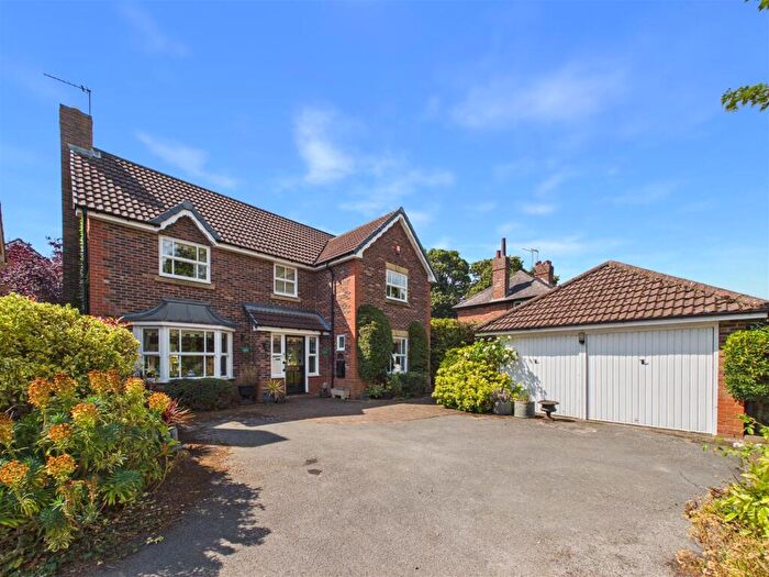 4 Bedroom Detached House For Sale In George Lane, Walkington, HU17