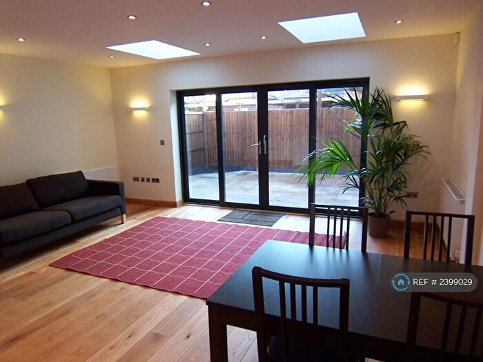 3 Bedroom Terraced House To Rent In Wedmore Street, London, N19