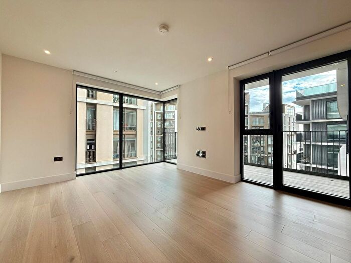 2 Bedroom Flat To Rent In Westmont Apartments, Fountain Park Way, White City Living, London, W12