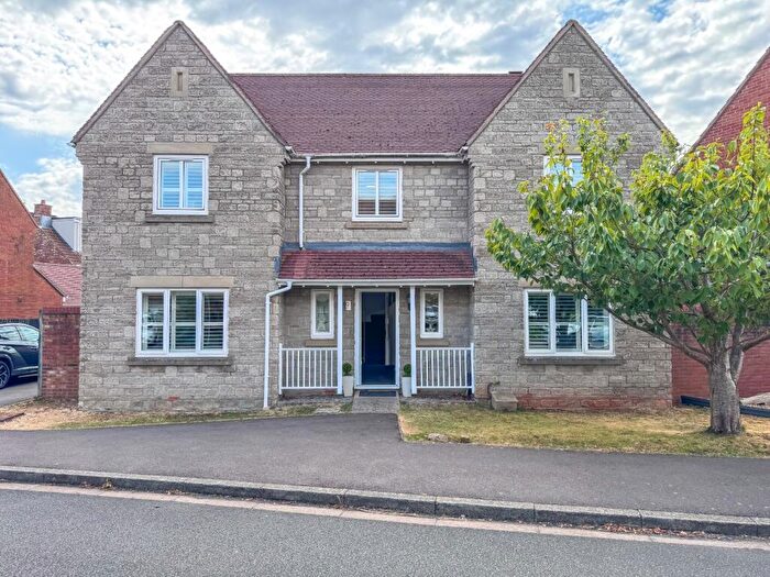 4 Bedroom Detached House For Sale In Marjoram Way, Portishead, North Somerset, BS20