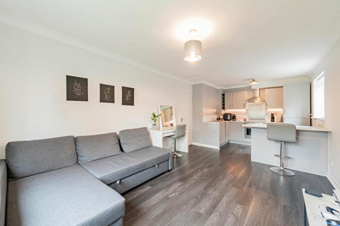 1 Bedroom Flat For Sale In Kingston Court, Romsey Road, Maybush, SO16