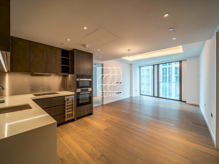 2 Bedroom Flat To Rent In Carnation Way, London, SW8