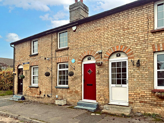2 Bedroom Cottage For Sale In Cambridge Road, Dunton, SG18