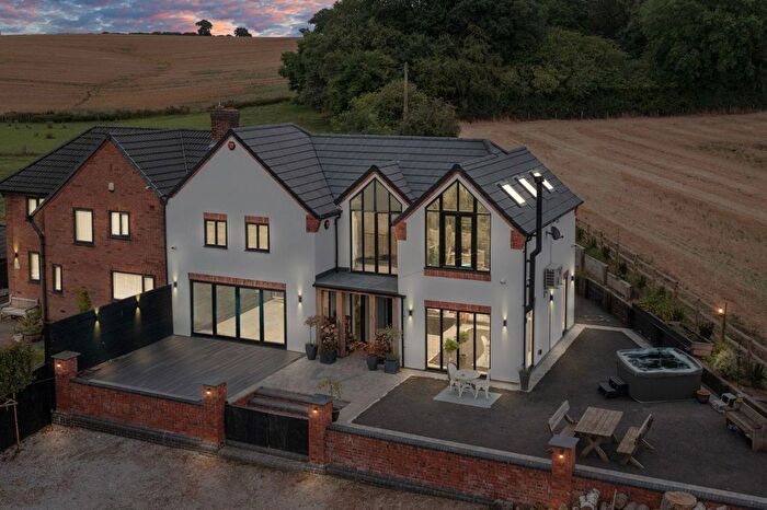 4 Bedroom Semi-Detached House For Sale In Blackwell Road, Blackwell, B60