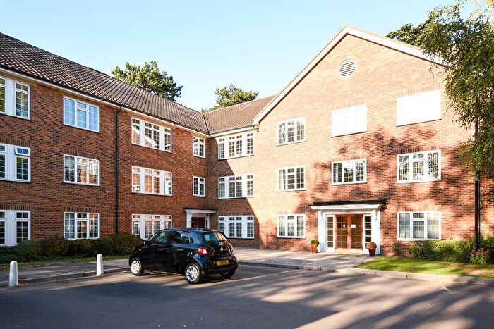 3 Bedroom Apartment To Rent In Myrtleside Close, Northwood, HA6