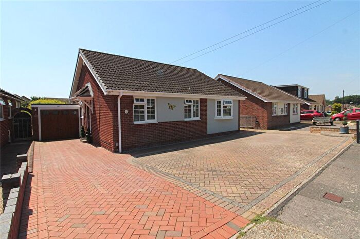 3 Bedroom Bungalow For Sale In Elgin Close, Fareham, Hampshire, PO15