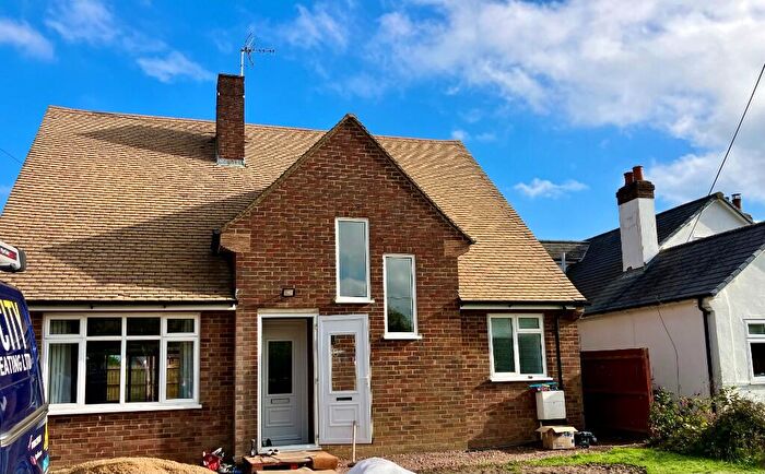 3 Bedroom Detached House To Rent In Oaklands Lane, St. Albans, AL4