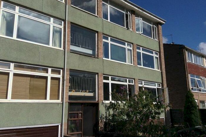 2 Bedroom Flat To Rent In Russell Terrace, Leamington Spa, CV31