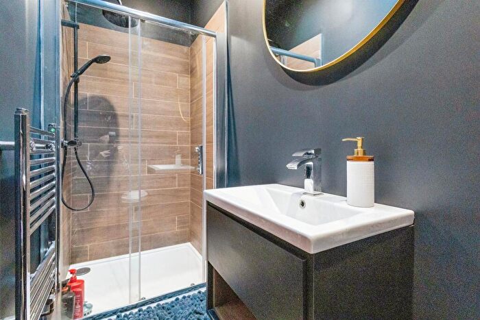 3 Bedroom Terraced House For Sale In Toronto Road, Portsmouth, PO2