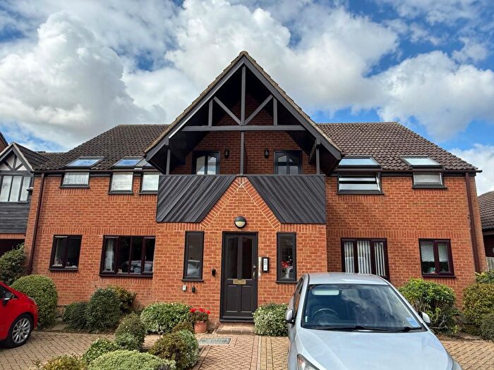 2 Bedroom Flat To Rent In Marlborough Place, Toddington, LU5