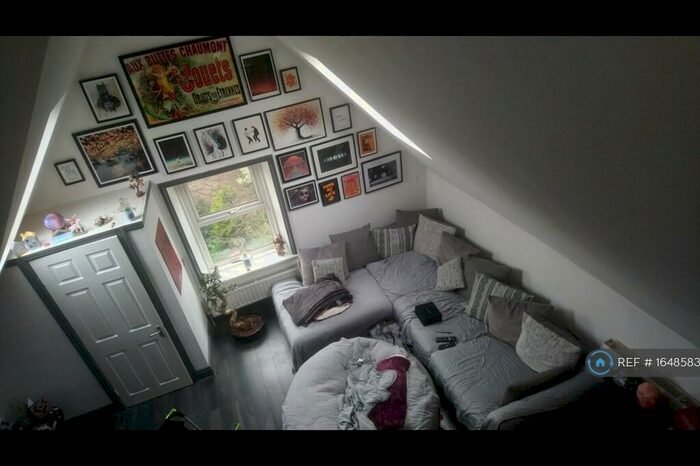 2 Bedroom Penthouse To Rent In Darby Road, Liverpool, L17