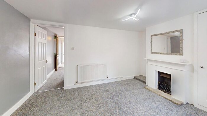 3 Bedroom End Of Terrace House For Sale In Easton Square, Portland, Dorset, DT5