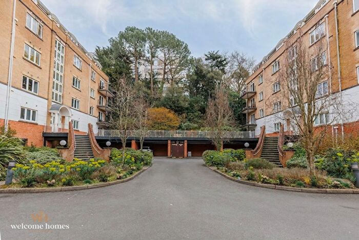 2 Bedroom Flat For Sale In St. Peters Road, Melford Court, BH1