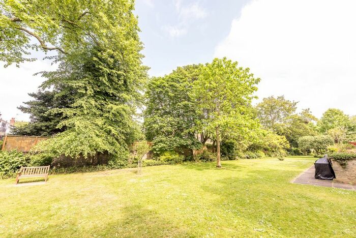 Studio To Rent In Elm Park Gardens, Chelsea, London, SW10