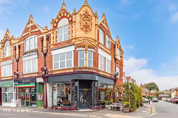 2 Bedroom Flat For Sale In Seabourne Road, Southbourne, BH5