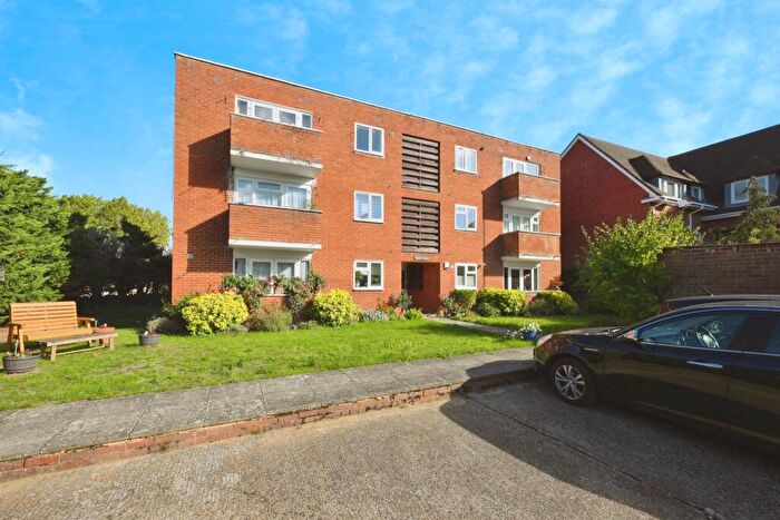 3 Bedroom Apartment For Sale In Cock Lane, Hoddesdon, EN11