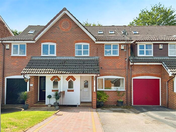 3 Bedroom Town House For Sale In Galbraith Close, Congleton, CW12