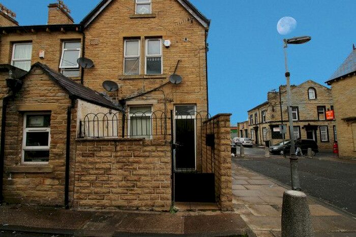 4 Bedroom Terraced House To Rent In , Hanson Lane, Halifax, HX1