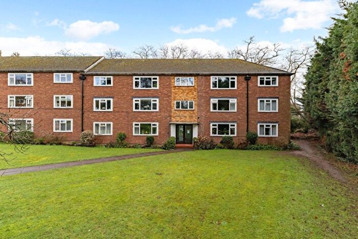 2 Bedroom Flat For Sale In Virginia Water, Surrey, GU25