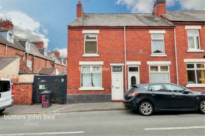 2 Bedroom Terraced House To Rent In Lord Street, CW2