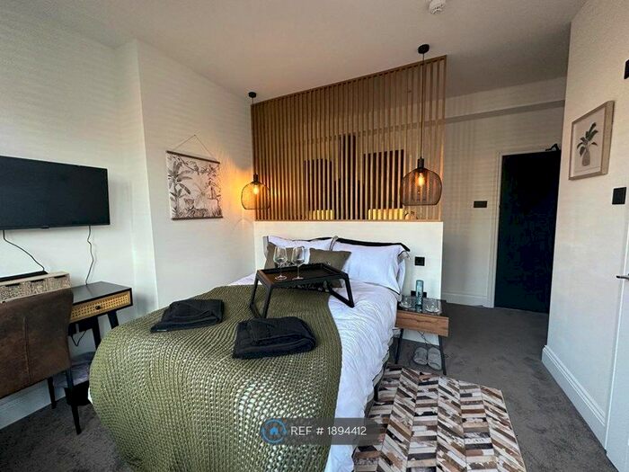 1 Bedroom Flat To Rent In Willowfield Road, Eastbourne, BN22