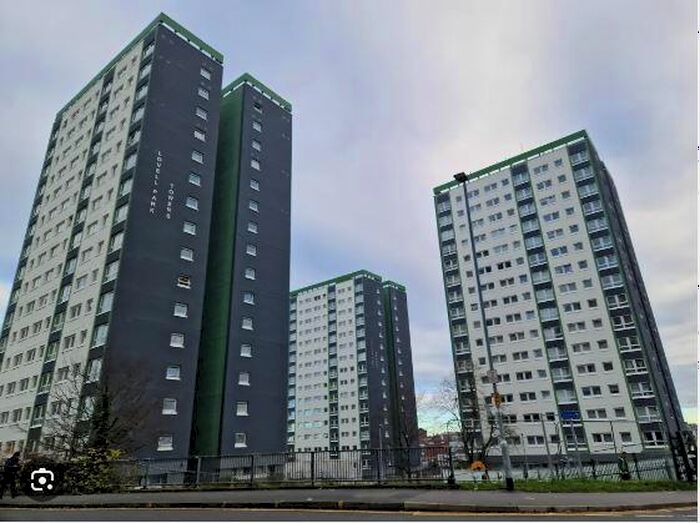 1 Bedroom Apartment To Rent In Lovell Park Grange, Leeds, LS7