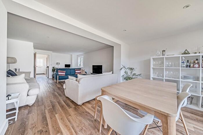 4 Bedroom End Of Terrace House For Sale In Bagshot, Surrey, GU19