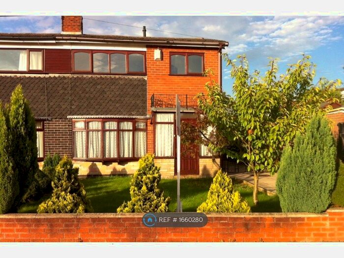 3 Bedroom Semi-Detached House To Rent In Stapleton Crescent, Stoke-On-Trent, ST3
